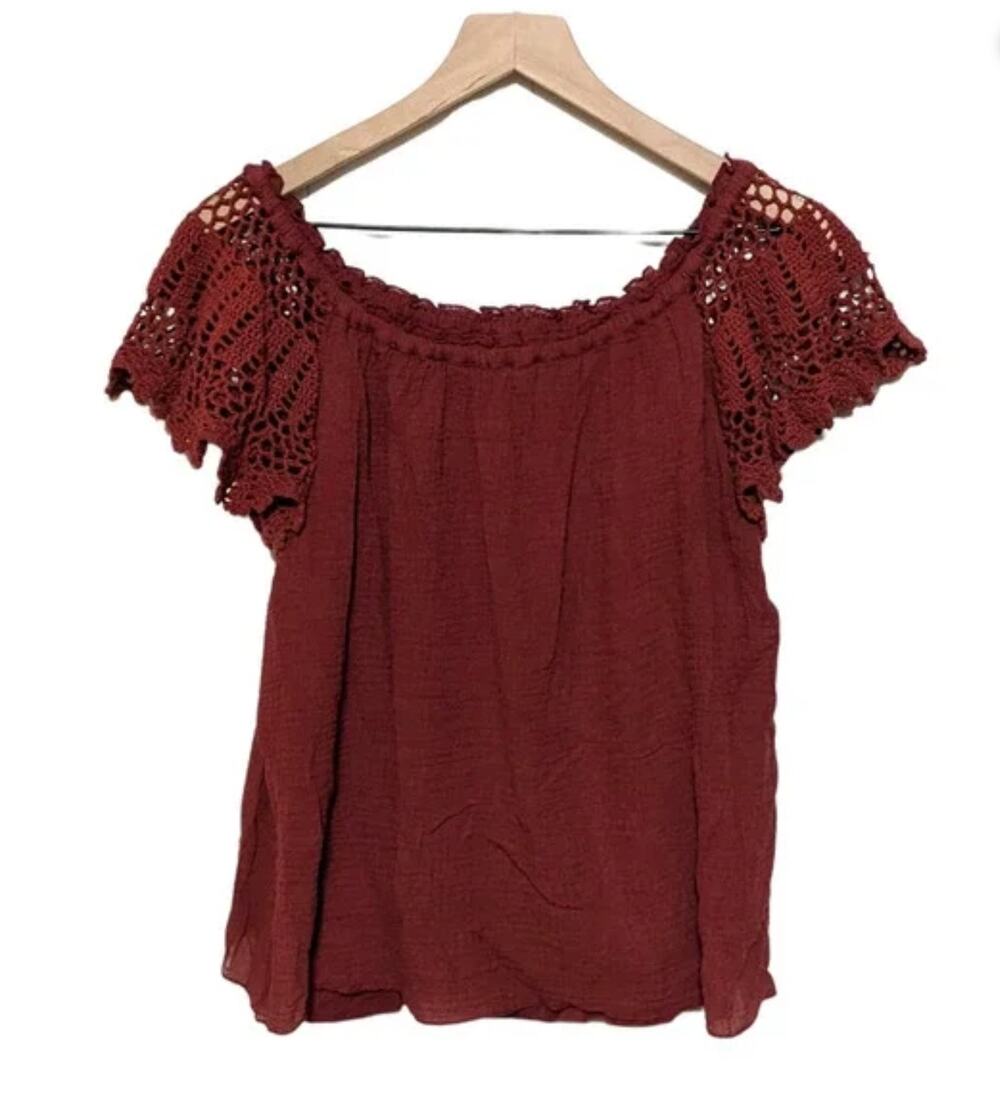 Bailey 44 Brick Red Crochet Short Sleeve Top - Medium